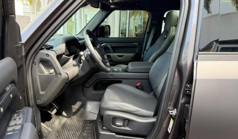 2025 Land Rover Defender 110 P635 OCTA full