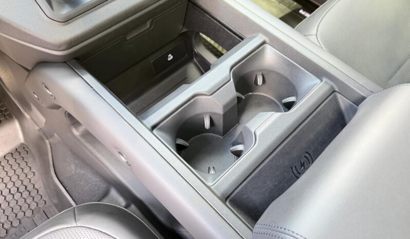 2025 Land Rover Defender 110 P635 OCTA full