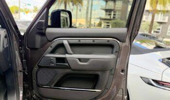 2025 Land Rover Defender 110 P635 OCTA full