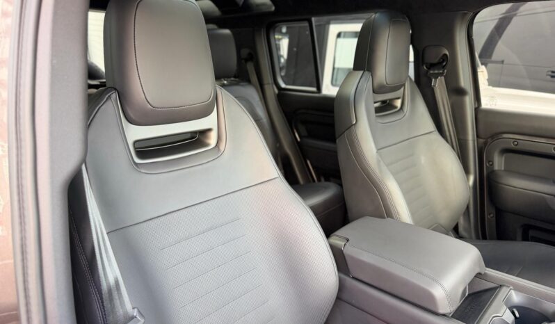 2025 Land Rover Defender 110 P635 OCTA full