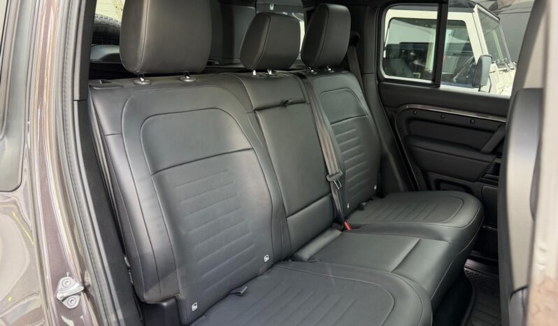 2025 Land Rover Defender 110 P635 OCTA full