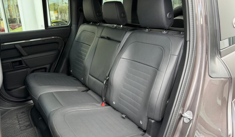 2025 Land Rover Defender 110 P635 OCTA full