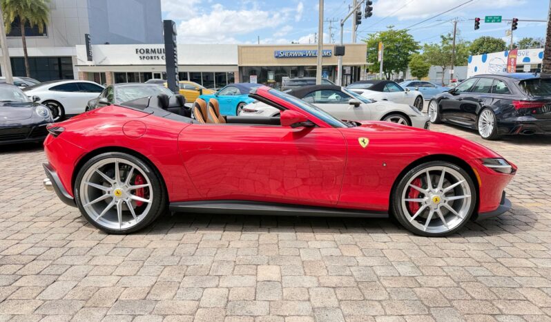 2025 Ferrari Roma Spider full