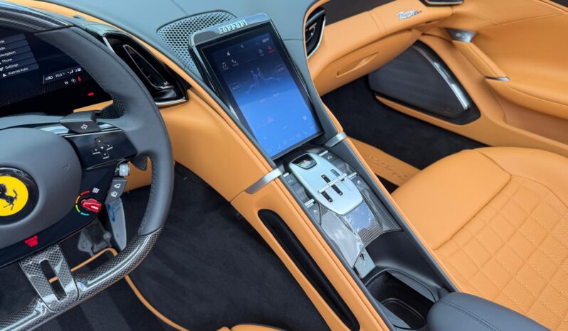 2025 Ferrari Roma Spider full
