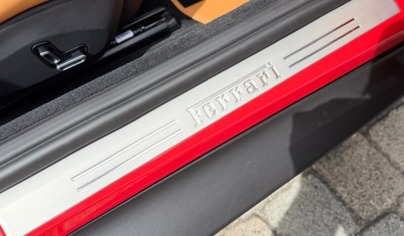 2025 Ferrari Roma Spider full