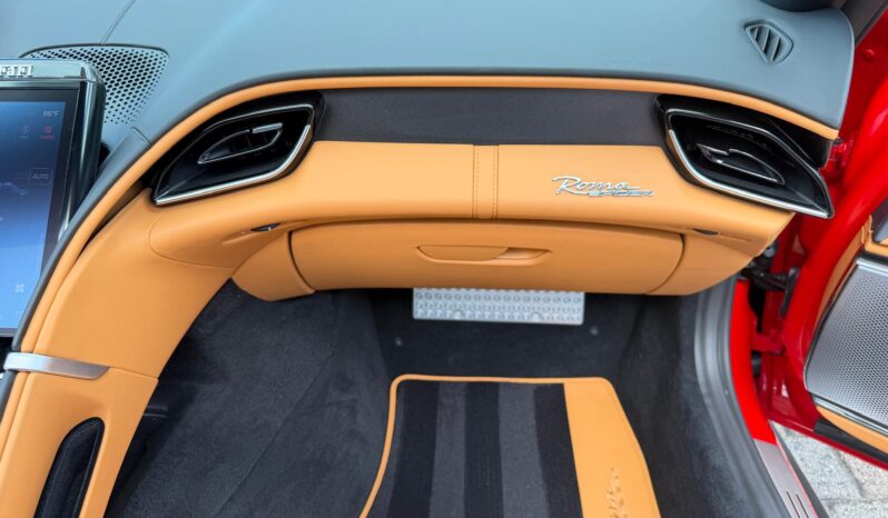 2025 Ferrari Roma Spider full