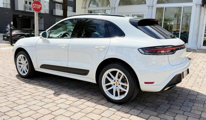 2022 Porsche Macan full