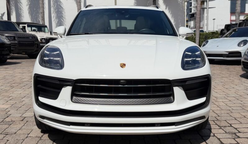 2022 Porsche Macan full