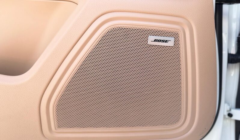 2022 Porsche Macan full