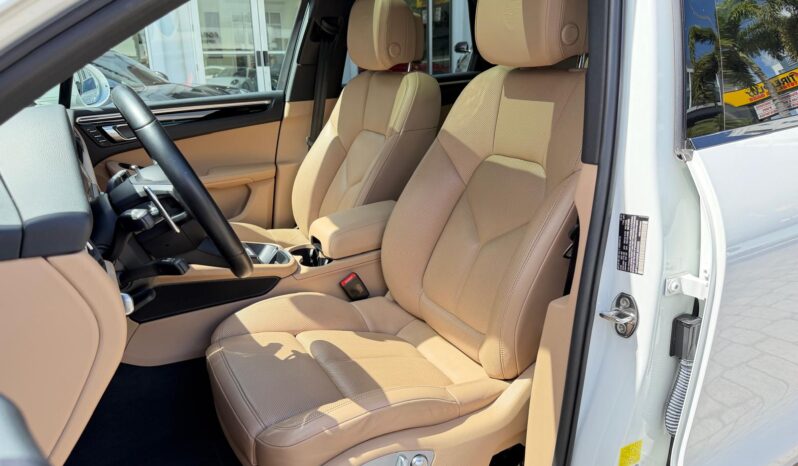 2022 Porsche Macan full