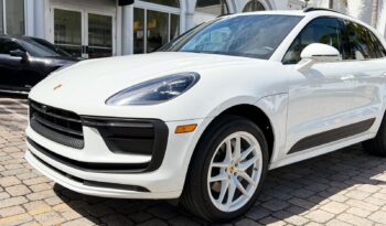 2022 Porsche Macan full
