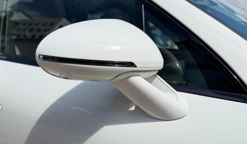 2022 Porsche Macan full