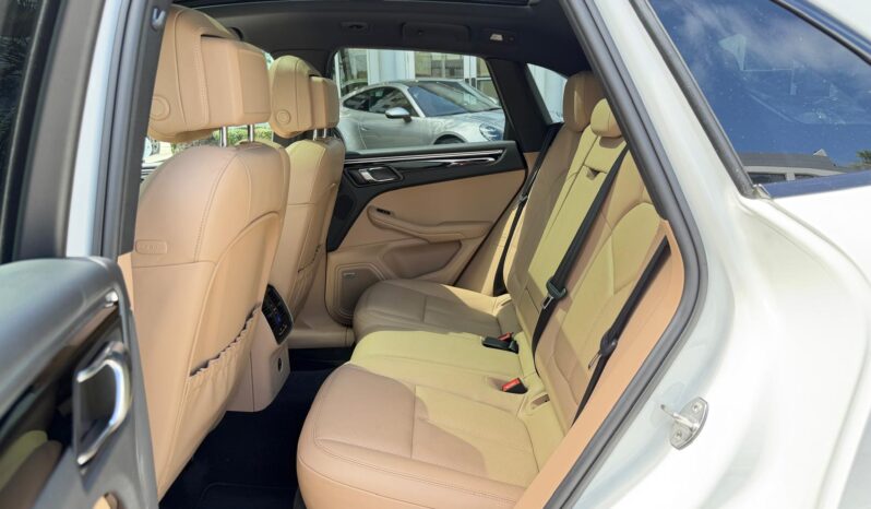 2022 Porsche Macan full