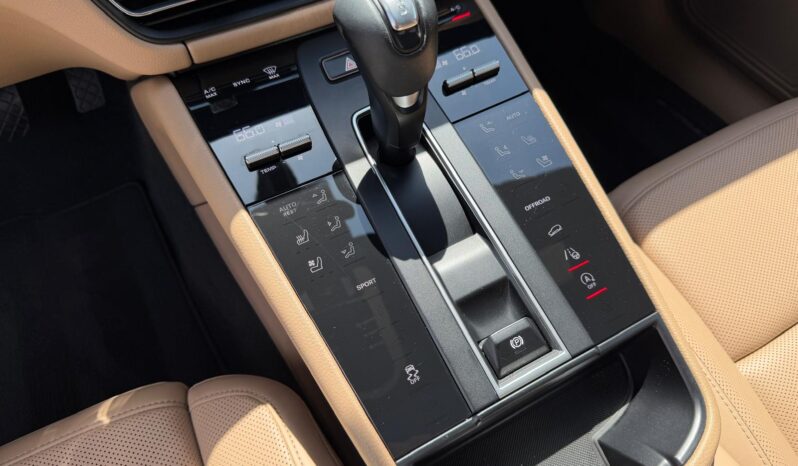 2022 Porsche Macan full