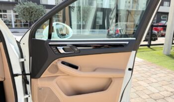 2022 Porsche Macan full