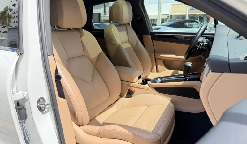 2022 Porsche Macan full