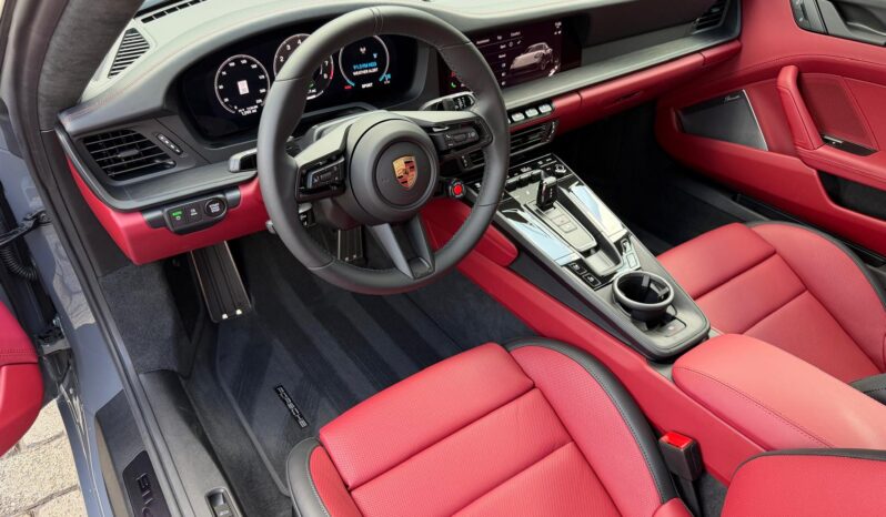 2026 Porsche 911 Carrera 4 GTS full