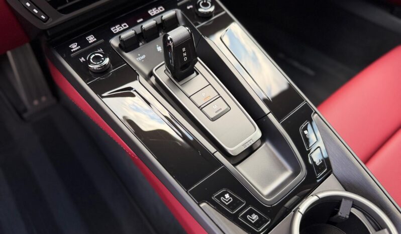2026 Porsche 911 Carrera 4 GTS full