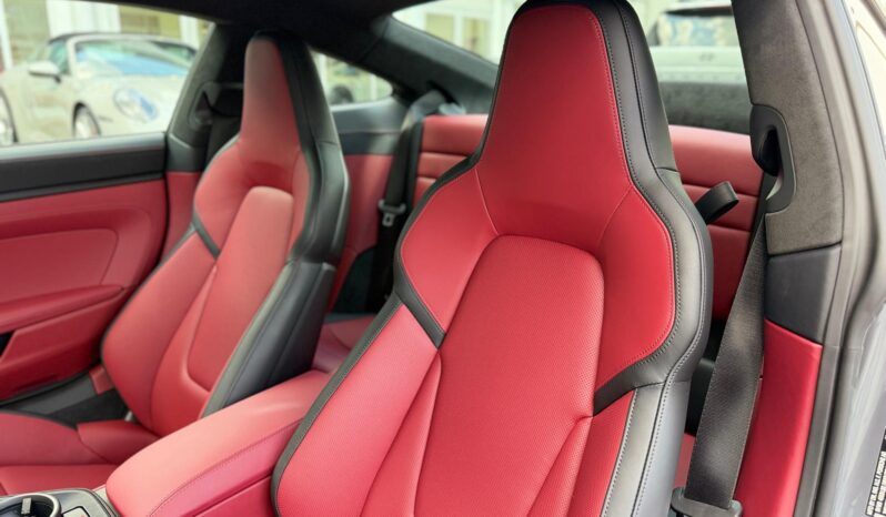 2026 Porsche 911 Carrera 4 GTS full