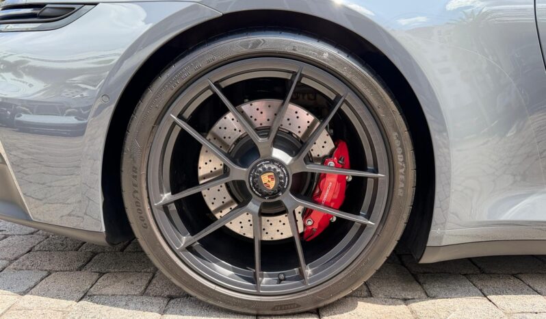 2026 Porsche 911 Carrera 4 GTS full
