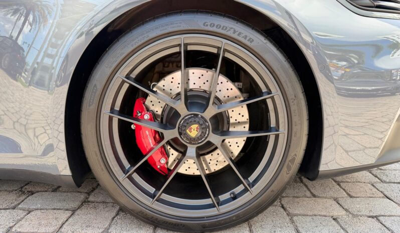 2026 Porsche 911 Carrera 4 GTS full