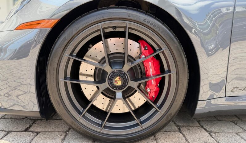 2026 Porsche 911 Carrera 4 GTS full