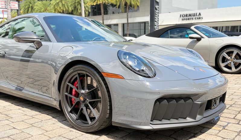 2026 Porsche 911 Carrera 4 GTS full