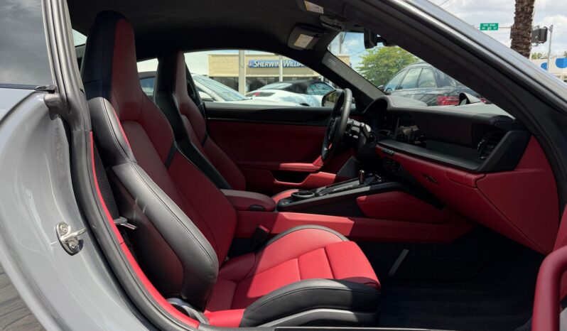 2026 Porsche 911 Carrera 4 GTS full
