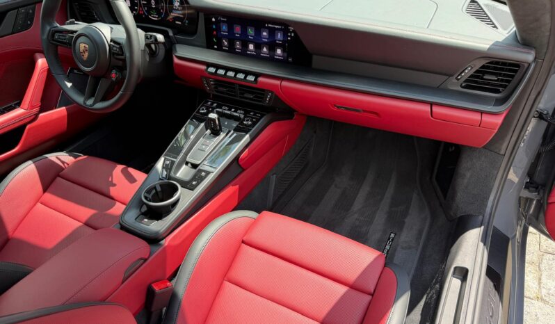 2026 Porsche 911 Carrera 4 GTS full