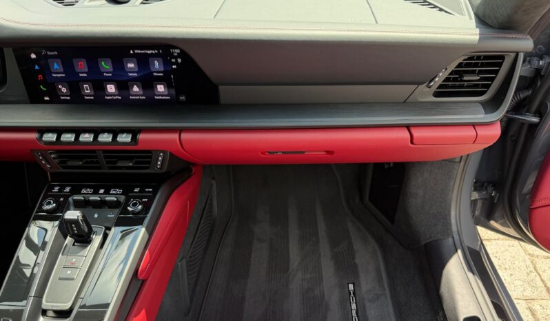 2026 Porsche 911 Carrera 4 GTS full