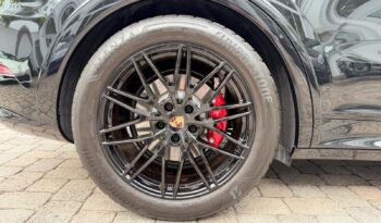 2025 Porsche Cayenne GTS full