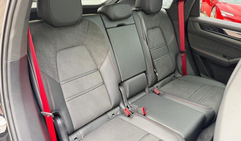 2025 Porsche Cayenne GTS full