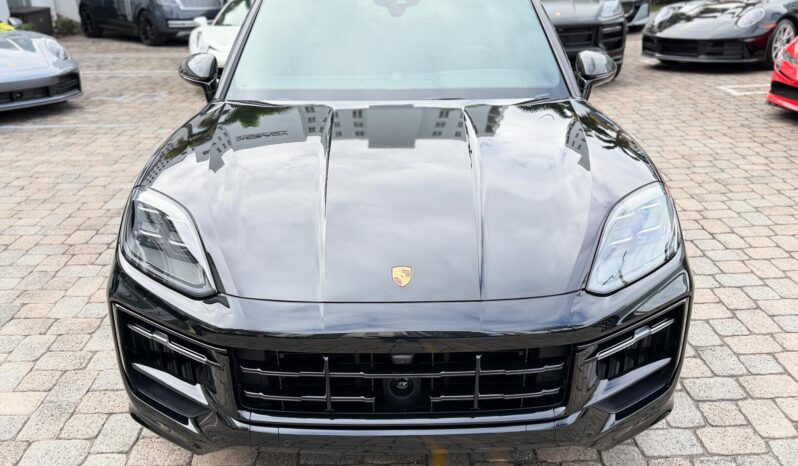 2025 Porsche Cayenne GTS full