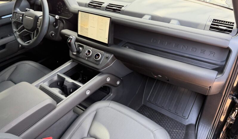 2025 Land Rover Defender X-Dynamic SE full