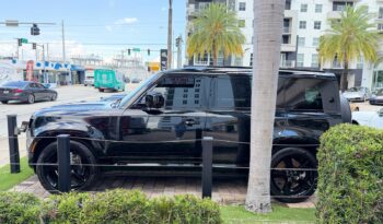 2025 Land Rover Defender X-Dynamic SE full