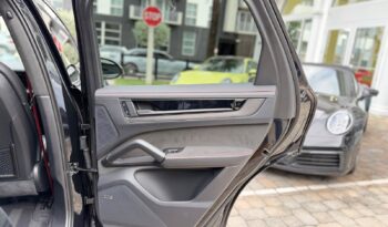 2025 Porsche Cayenne GTS full