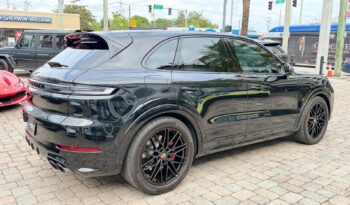 2025 Porsche Cayenne GTS full