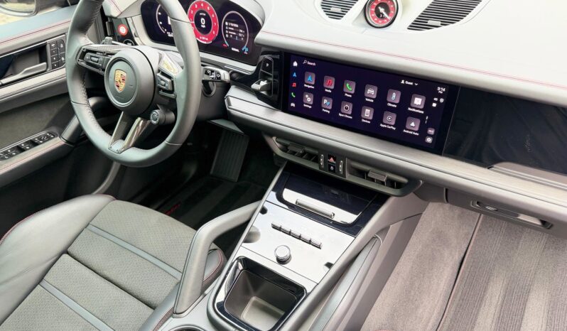 2025 Porsche Cayenne GTS full