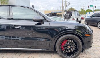 2025 Porsche Cayenne GTS full