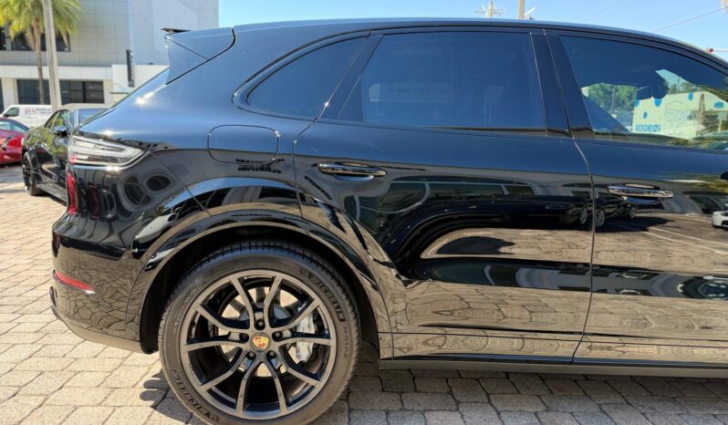 2021 Porsche Cayenne Turbo full