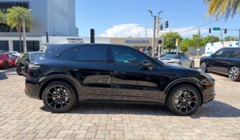 2021 Porsche Cayenne Turbo full