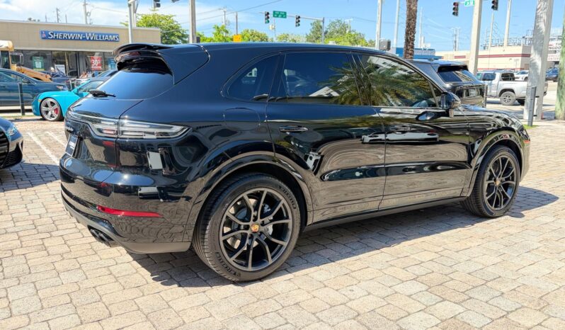 2021 Porsche Cayenne Turbo full