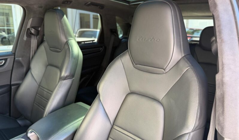 2021 Porsche Cayenne Turbo full