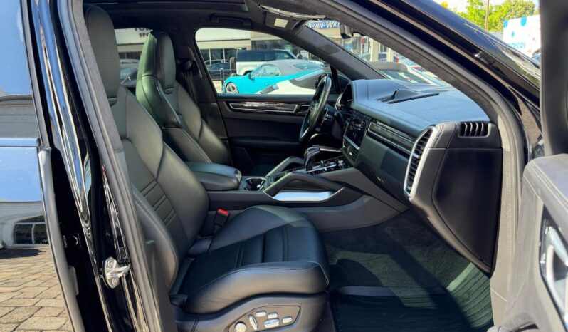 2021 Porsche Cayenne Turbo full