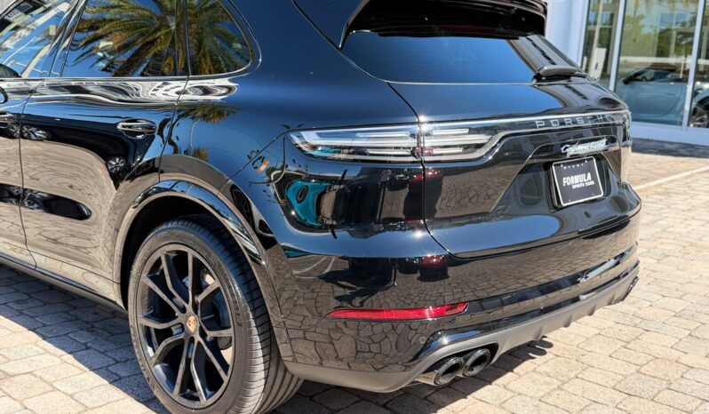 2021 Porsche Cayenne Turbo full