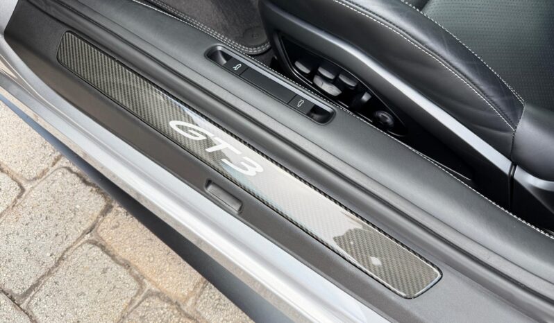 2022 Porsche 911 GT3 w/Touring Package full
