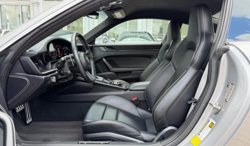 2022 Porsche 911 GT3 w/Touring Package full