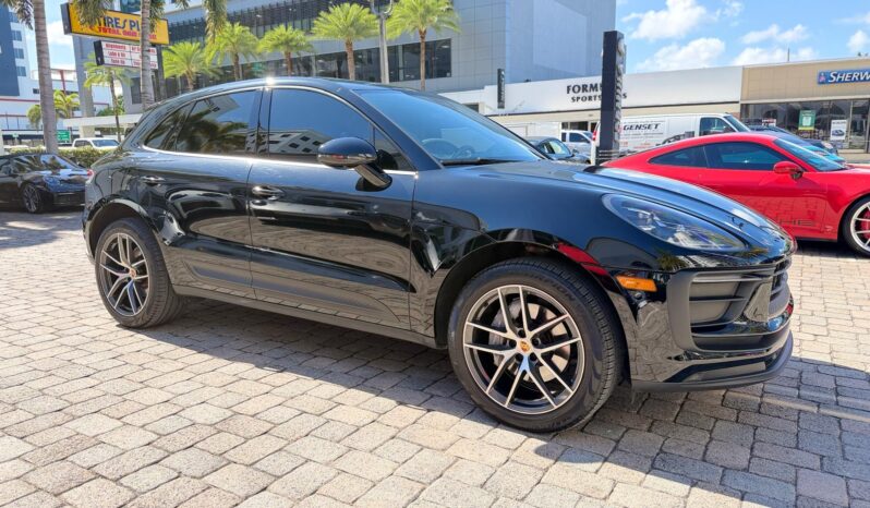 2022 Porsche Macan full