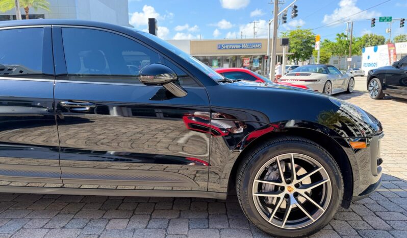 2022 Porsche Macan full