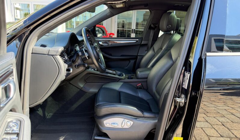 2022 Porsche Macan full